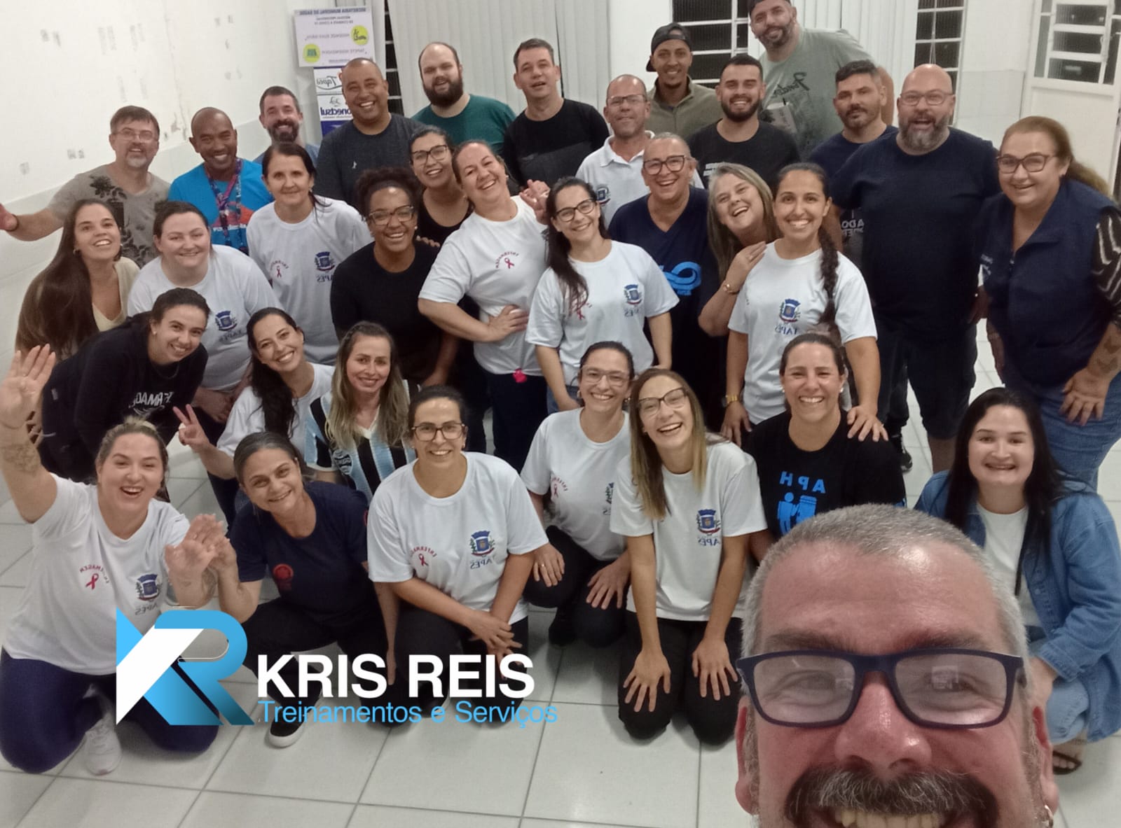 Turma reunida ao final de um curso